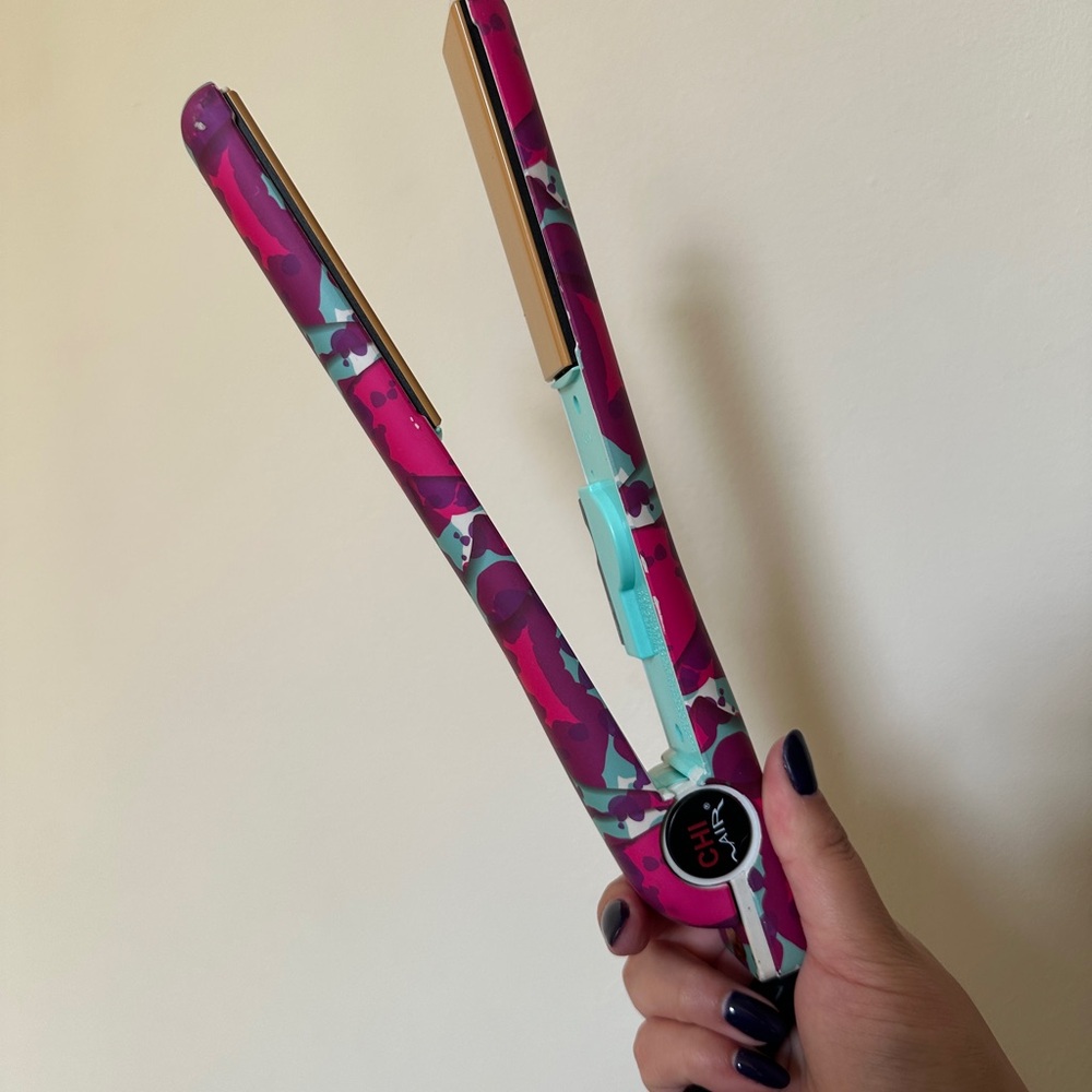 CHI Air Pink and Teal Flat Iron - Picture 2 of 5